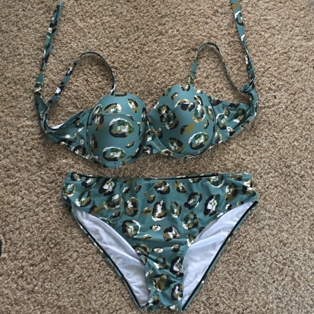 Green leopard print swimsuit set